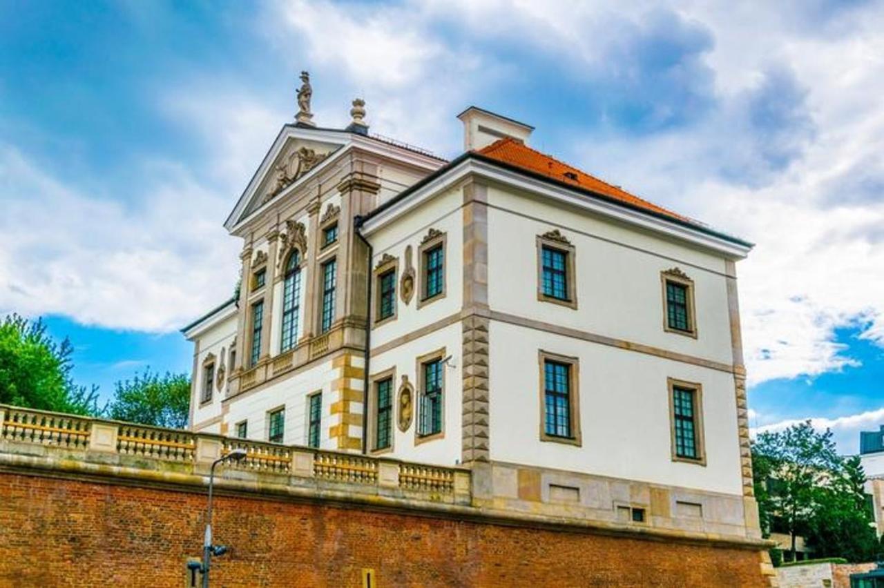 Helvetia Plus B&B - Private Rooms And Apartments Varsóvia Exterior foto